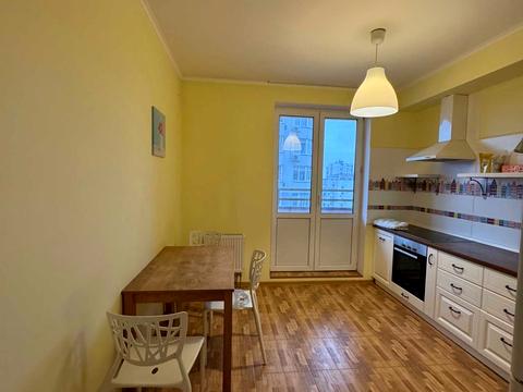 квартира за адресою Феодосійська вул., 1