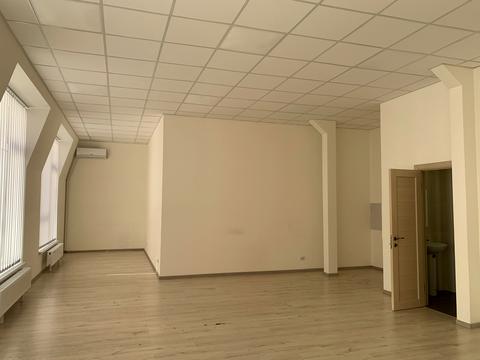 комерційна за адресою Бульварно-Кудрявська вул. (Воровського), 33-Б