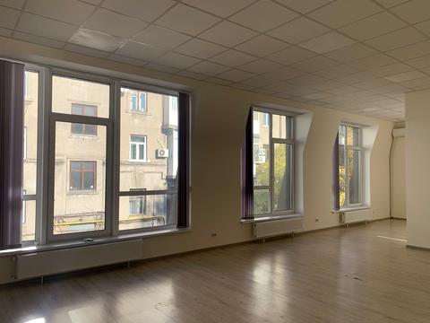 комерційна за адресою Бульварно-Кудрявська вул. (Воровського), 33-Б