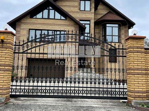 будинок за адресою Зарічна вул.