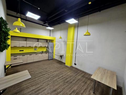 коммерческая по адресу Борщаговская ул., 152