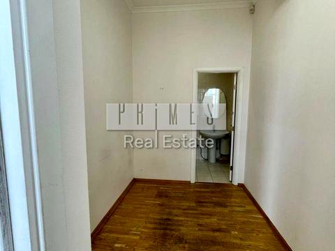 комерційна за адресою Михайлівська вул., 12-Б