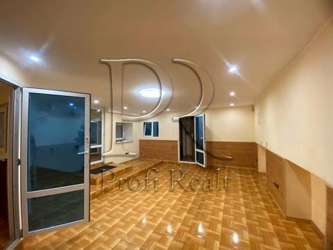 комерційна за адресою Почайнинська вул., 57/59