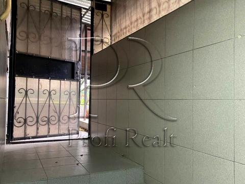 комерційна за адресою Почайнинська вул., 57/59