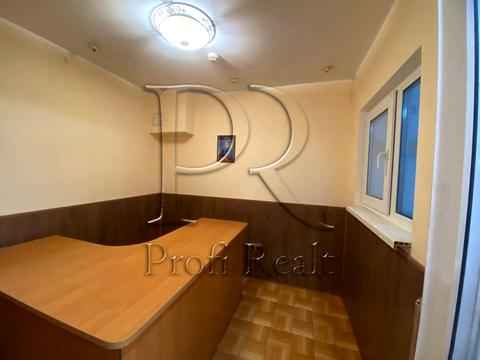 комерційна за адресою Почайнинська вул., 57/59