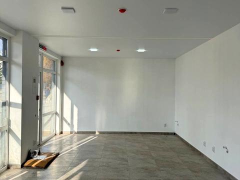 комерційна за адресою Марка Кропивницького вул. (Галана), 4