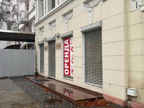 коммерческая по адресу Соборная пл. (Октябрьская), 1