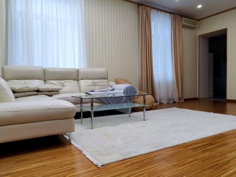 квартира за адресою Пилипа Орлика вул., 10