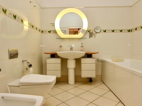 квартира за адресою Дмитрівська вул., 13-А