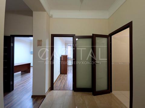 комерційна за адресою Володимира Івасюка просп. (Героїв Сталінграду), 4