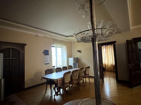 будинок за адресою Академічна вул., 10