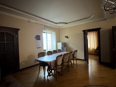 будинок за адресою Академічна вул., 10