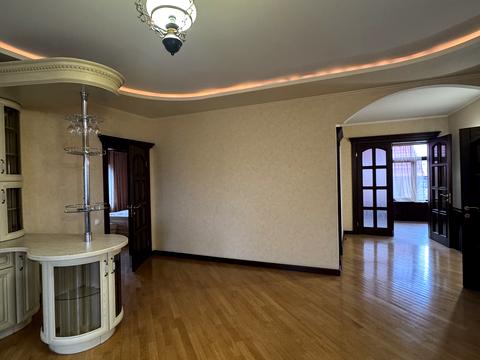 будинок за адресою Академічна вул., 10