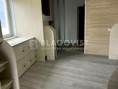 коммерческая по адресу Березняківська, 29Б