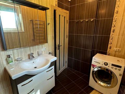 дом по адресу Центральна, 1