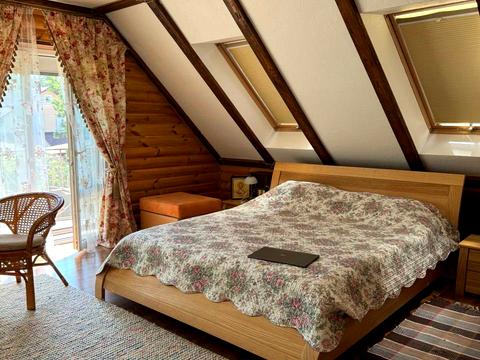 дом по адресу Центральна, 1