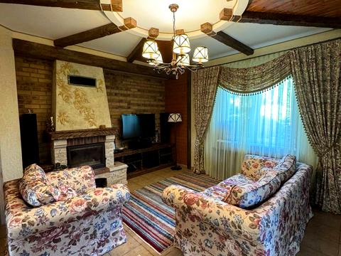 дом по адресу Центральна, 1