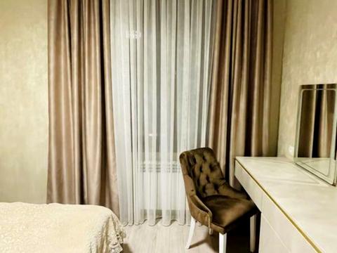 квартира по адресу Конституции пл., 20