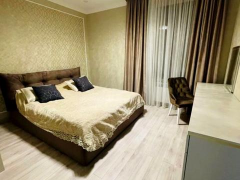 квартира по адресу Конституции пл., 20