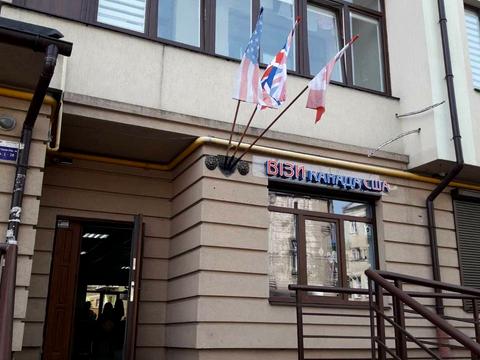 комерційна за адресою Героїв УПА вул., 29