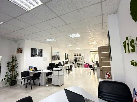 комерційна за адресою Героїв УПА вул., 29