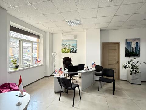 комерційна за адресою Героїв УПА вул., 29