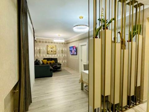 квартира по адресу Конституции пл., 20