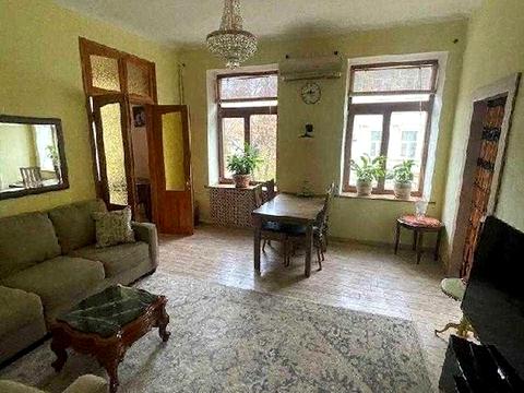 квартира за адресою Михайлівська вул., 21