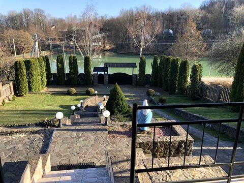 будинок за адресою Головна