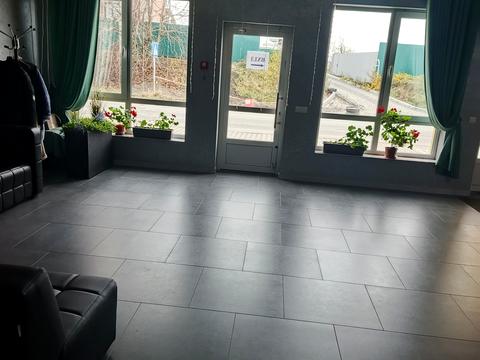 комерційна за адресою Васильківська, 1Б