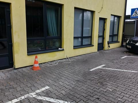 комерційна за адресою Васильківська, 1Б