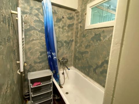 квартира за адресою Космонавтів вул., 8