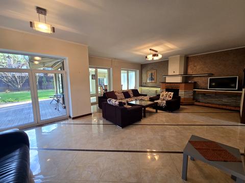 будинок за адресою с. Лебедівка, Набережна вул.