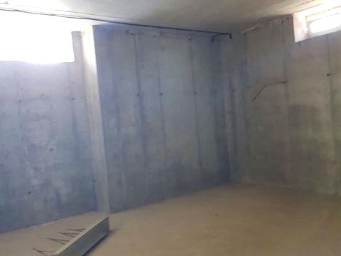 комерційна за адресою Івана Богуна вул., 1