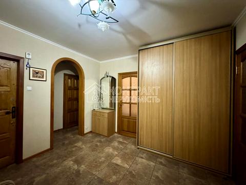 квартира за адресою Астрономічна вул., 35и