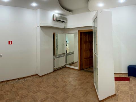 комерційна за адресою Білоруська вул., 9