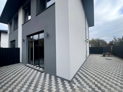 будинок за адресою Івана Багряного вул.