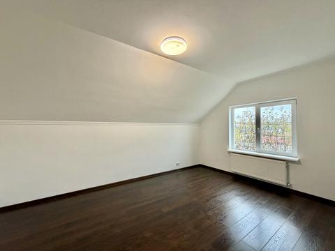 будинок за адресою Головна