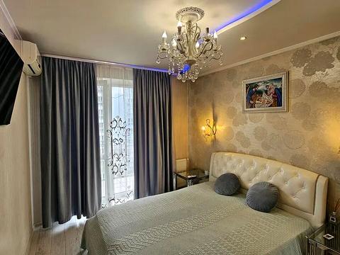 квартира за адресою Володимира Івасюка вул., 7