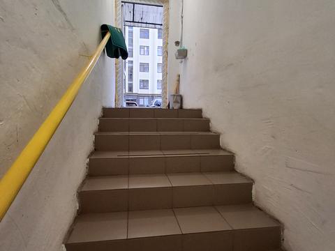 комерційна за адресою Західна вул., 12