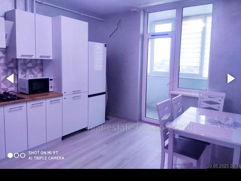 квартира за адресою Довбуша, 8б