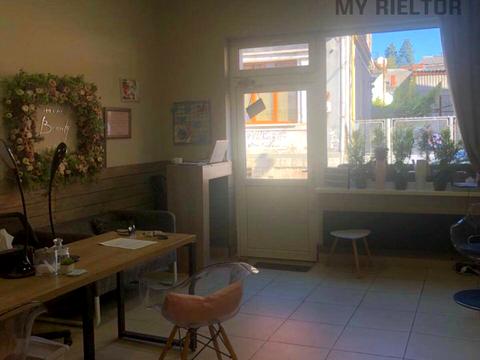 коммерческая по адресу Лучкая, 9