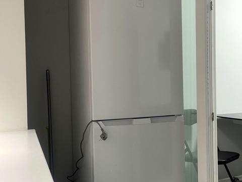 квартира по адресу Героев Небесной Сотни просп., 16/10