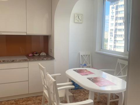 квартира по адресу Александра Мишуги ул., 11