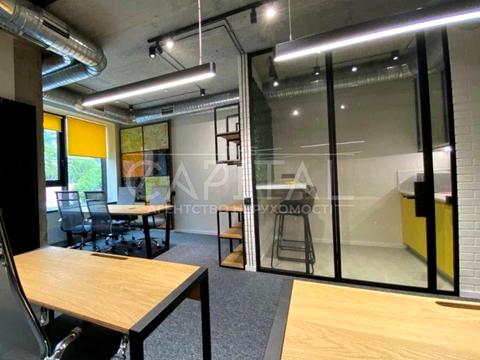 комерційна за адресою Ділова вул. (Димитрова), 1/2