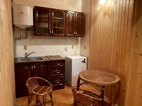 коммерческая по адресу івана франка, 1