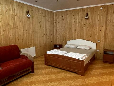 коммерческая по адресу івана франка, 1