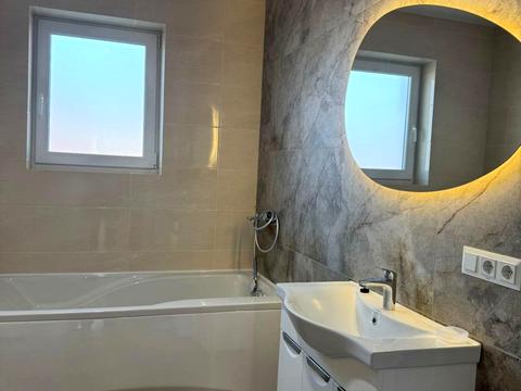 будинок за адресою успішна, 4