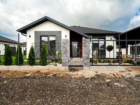 будинок за адресою с. Крюківщина, привітна, 1