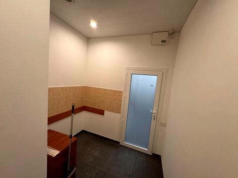 комерційна за адресою Січових Стрільців вул. (Артема), 63